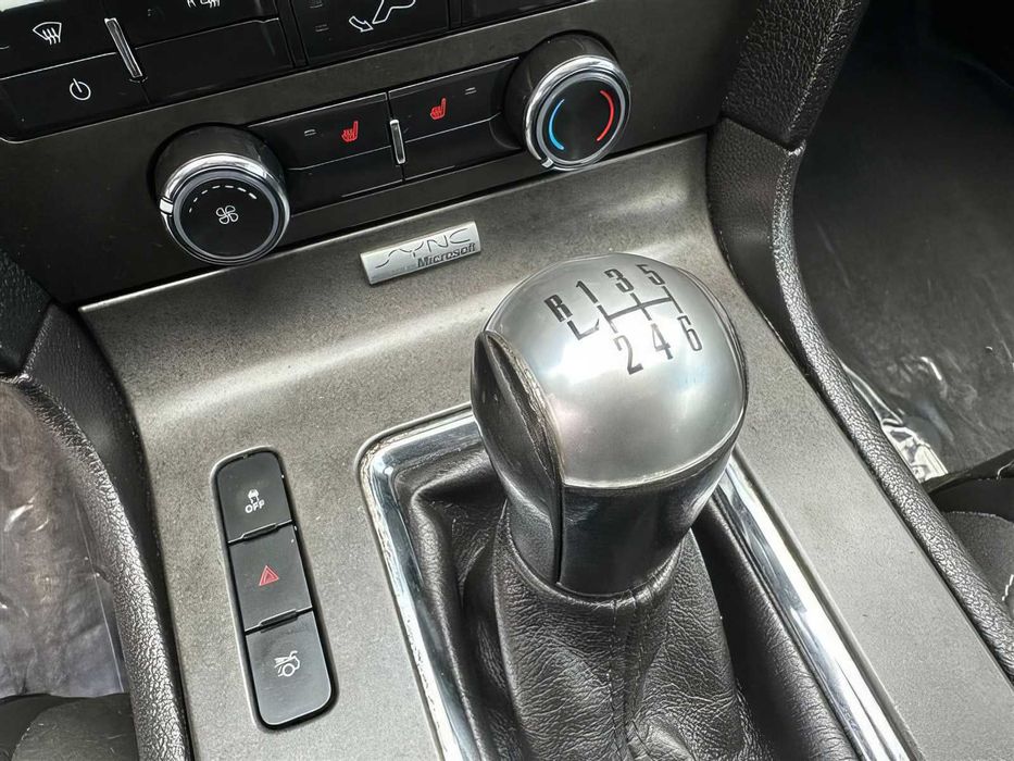 Ford Mustang GT      2014