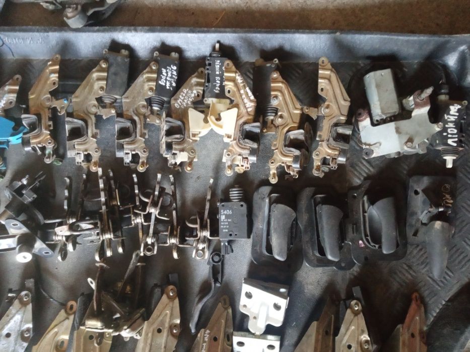 Замок дверей Opel Vectra А B Astra G F Omega B