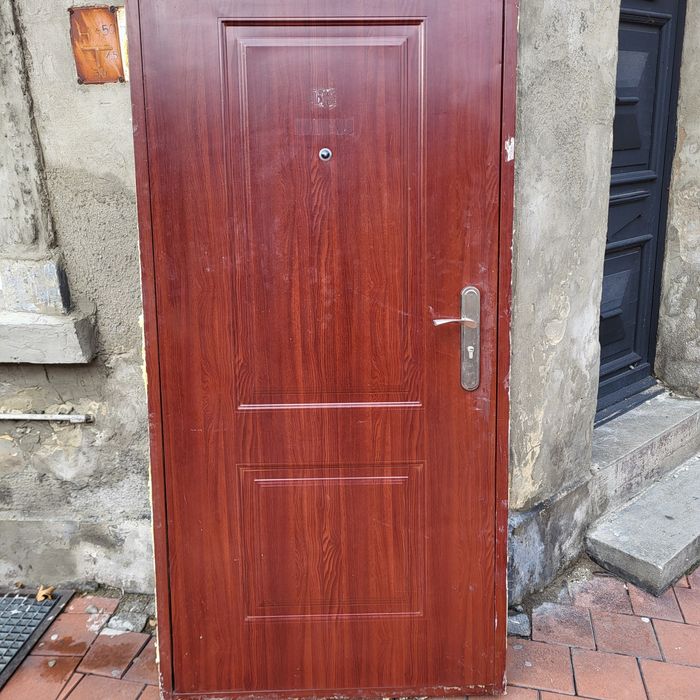 Drzwi wewnątrzklatkowe  lewe  90 cm