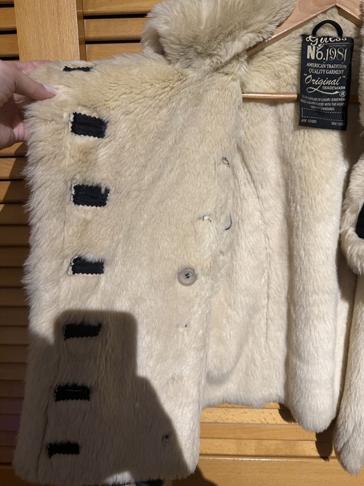 Casaco Guess com pêlo M