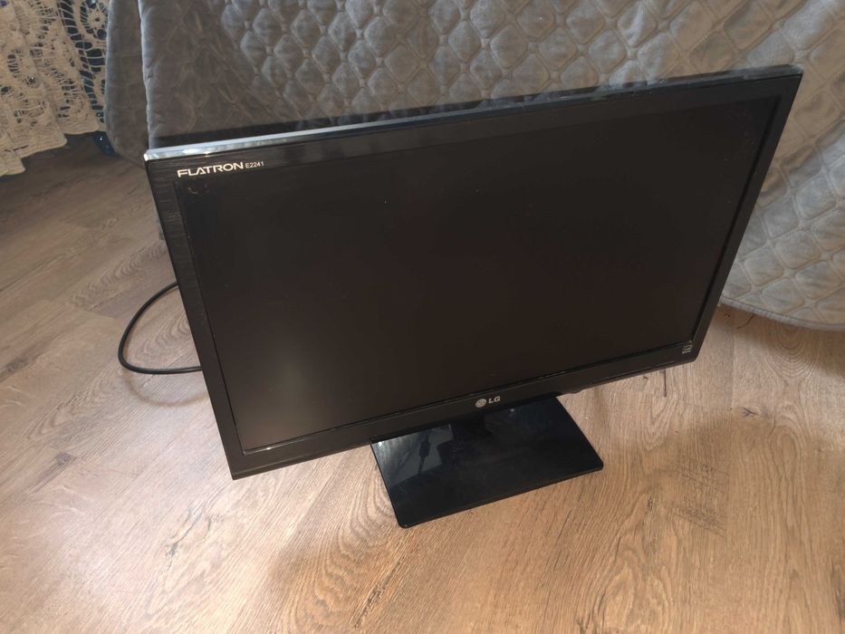 Монітор LG Flatron E2241 22"