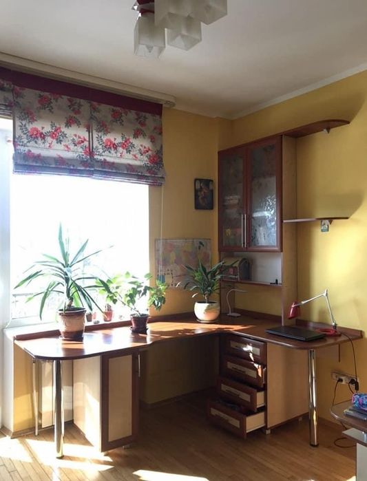 Компютерний стіл