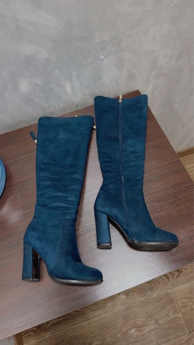 Зимові теплі чоботи 38.5рр. Ботфорди замшеві