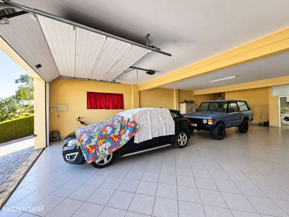 Excelente Propriedade Com Moradia T4 Independente Em Fregim, Amarante