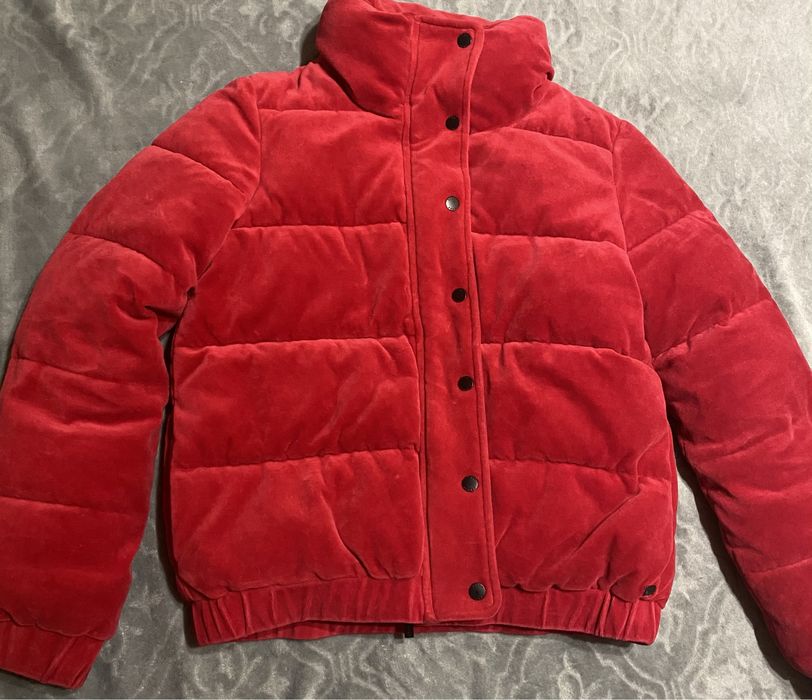 Куртка женская зимняя р. S DKNY