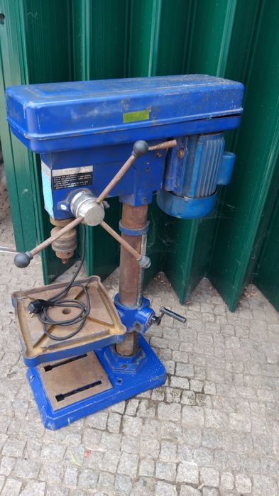 Engenho de coluna Monofasico
Altura da máquina 980mm
Altura máxima de