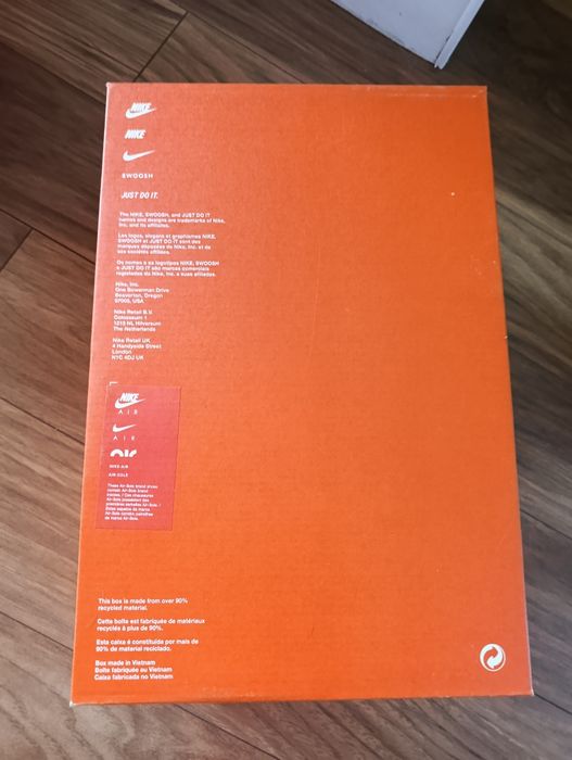 Puste pudełko po butach Nike