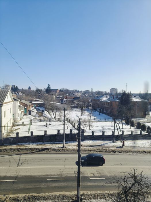 Центр,продаж двокімнатної квартири. Автономне опалення.Леха качинськог