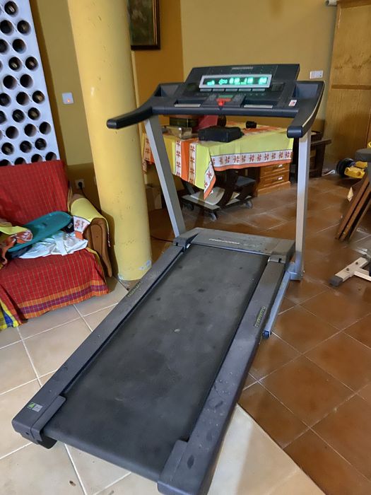 Passadeira Pro-Form + ofereco bicicleta