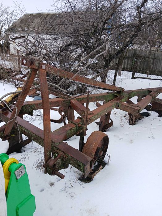 Продам плуг ПЛН-5.35.