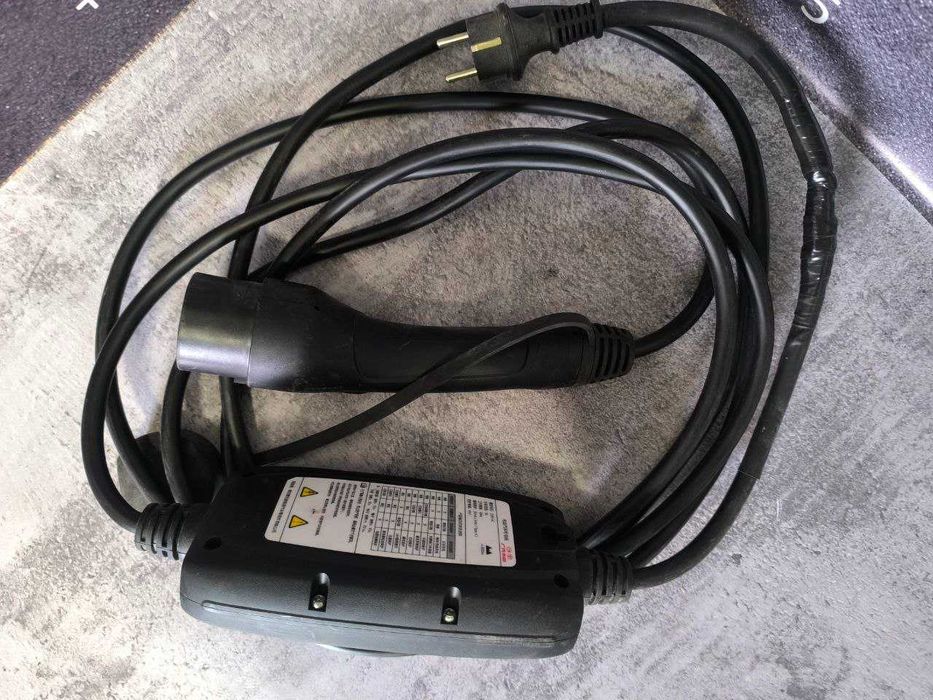 Зарядний пристрій для електромобіля 220В 8А GAC Toyota, GB/T