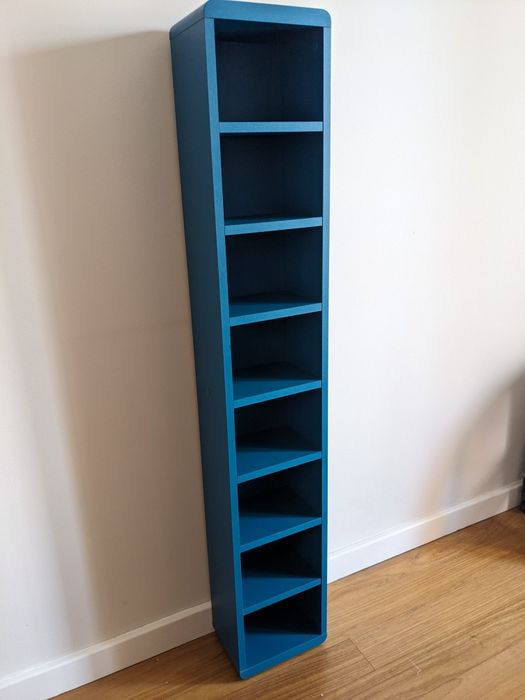 Estante Azul estreita