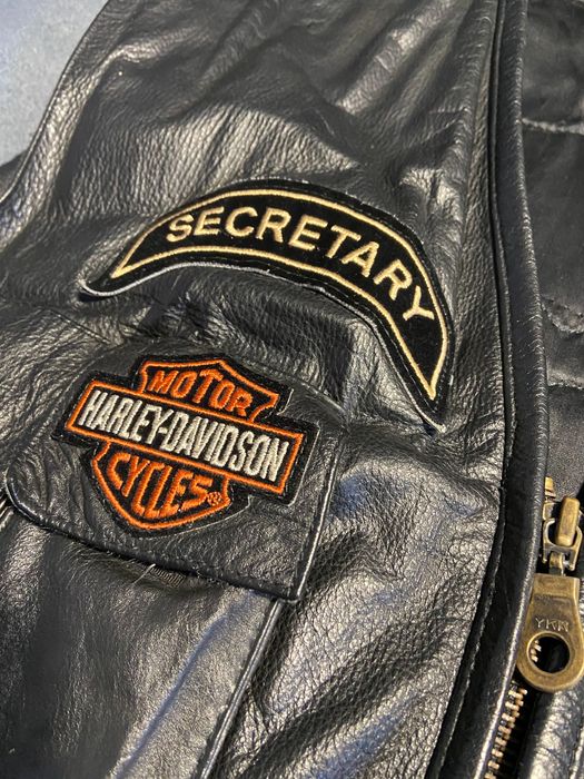 Кожаный байкерский жилет с нашивками Harley-Davidson HOG