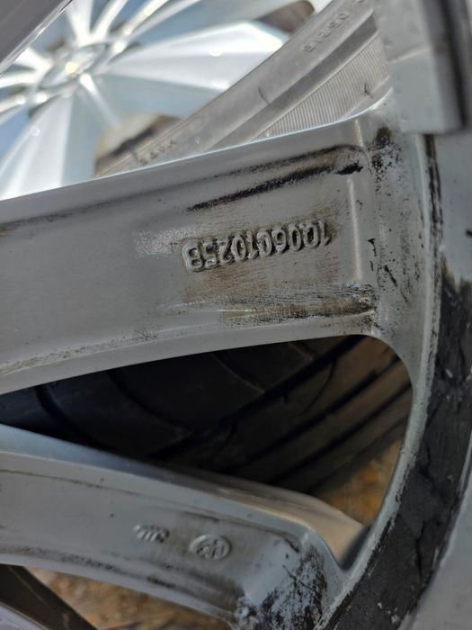 Opony felgi komplet zestaw r17 passat b8 3g0 5x112