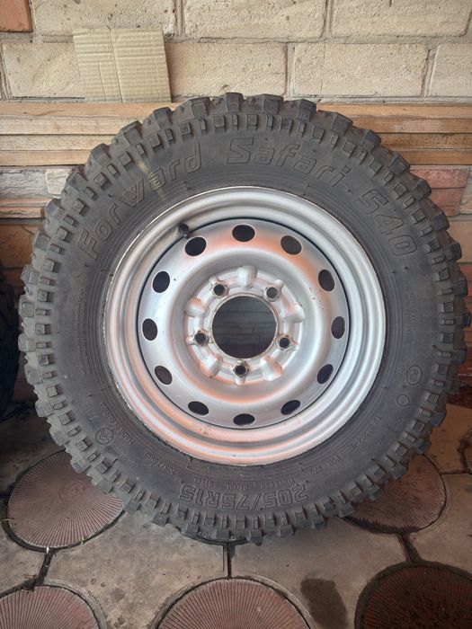 Грязевые колеса Forward Safari 540 205/75 R15