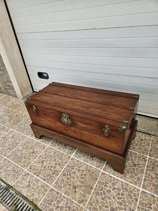 Arca c/suporte Antiga