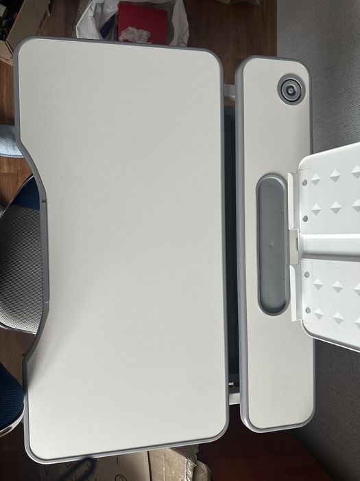 Дитяча парта Cubby