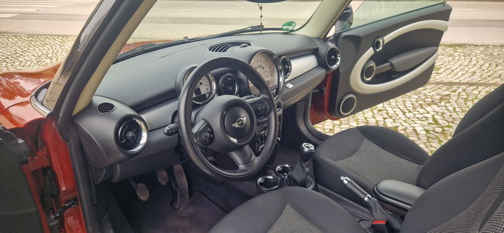 Mini Cooper D  R56-112CV