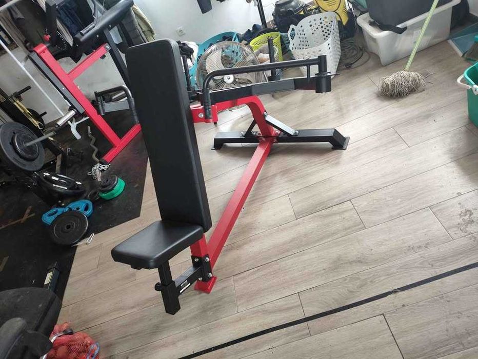2 máquinas de ginásio Peito e Braços SANTO TIRSO crucifixo articulado + Bicepse 230 euros CADA, ROBUSTAS, SOLIDAS!