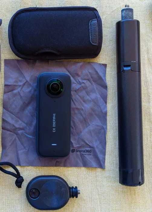 Insta360 X3  + Selfie Stick + Bullet Time Cord