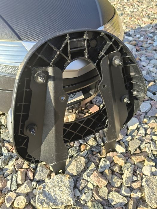 Kufer centralny Givi V40NT Tech Monokey 40L - V40NT