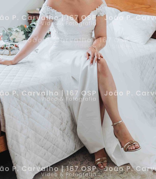 Vestido de Noiva Modelo Único