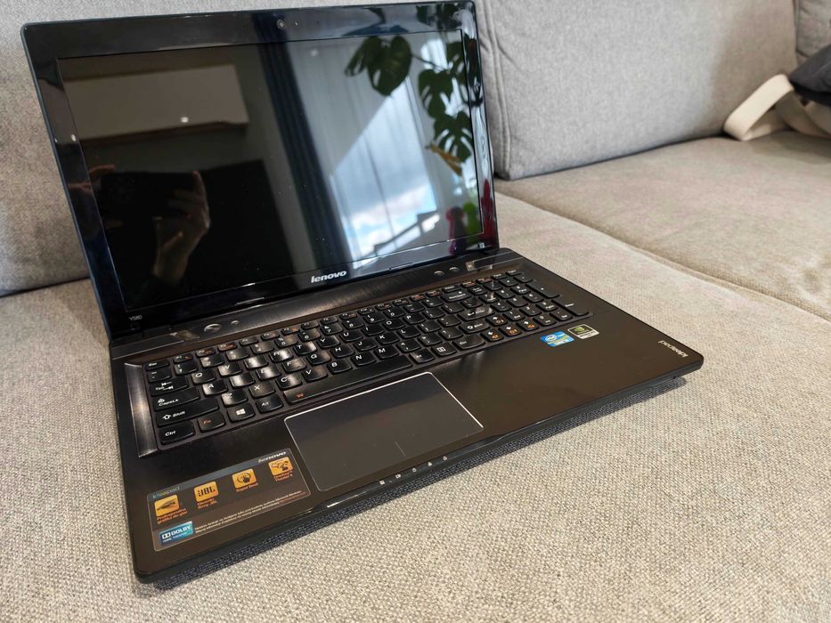 Lenovo IdeaPad Y580 15,6" i5-3210M 8GB GTX 660M - bez dysku