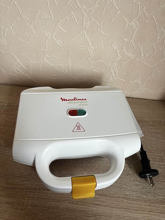 Електрична бутербродниця сендвічниця Moulinex Sandwich Ultracompact