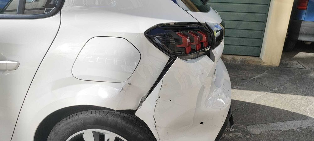 PEUGEOT 208 1.2 PureTech Gasolina