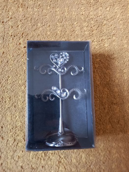 Wieszak na biżuterię