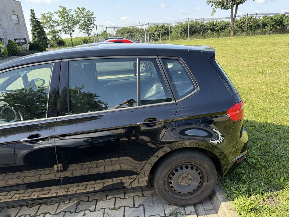 Volkswagen Golf Sportsvan blotnik tylni lewy ciety LO41
