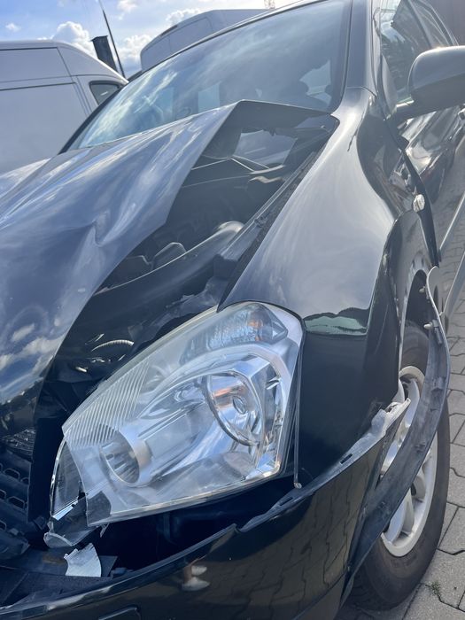 Nissan Qashqai J10 2.0 benzyna 2008 – cały samochód na części, po kolizji
