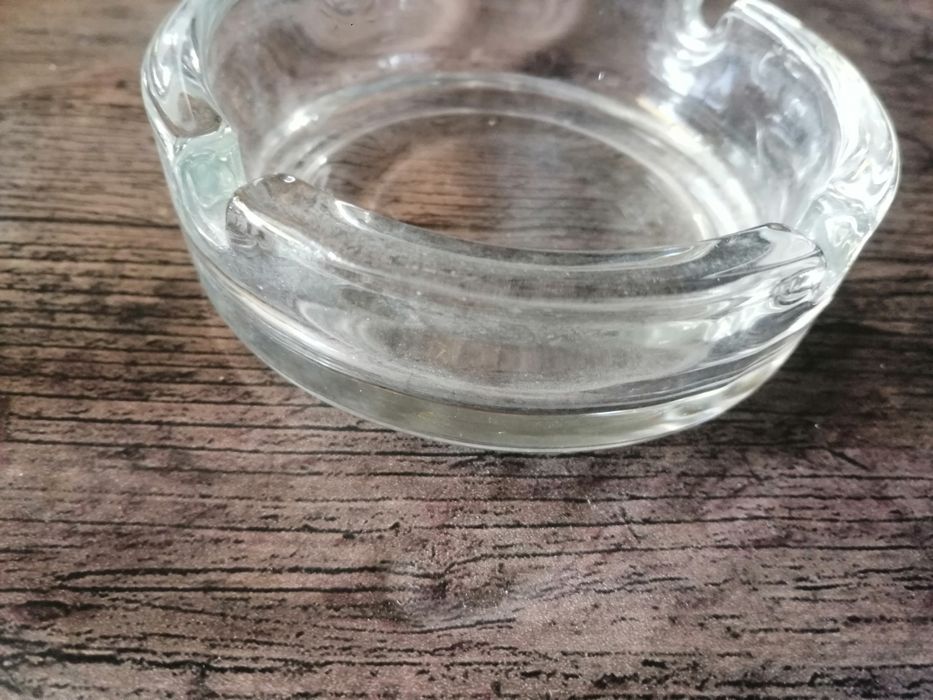 Cinzeiros de vidro - bom estado