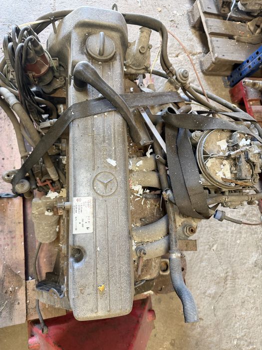 Motor mercedes 250 w123