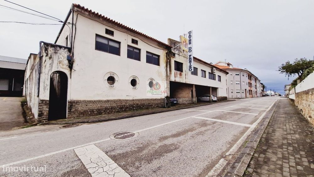 Prédio das Caves do Freixo