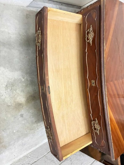 Cômoda antiga (4 gavetas)