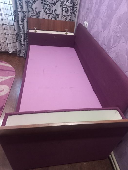 Продам Диван б/у . Самовивіз