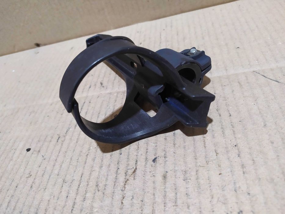 Флягодержатель с хомутом пластик, на рамы ХВЗ