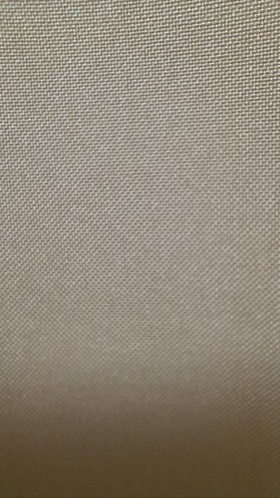 Zaslony bezowe zaciemniajace 70% na tasmie 140x310