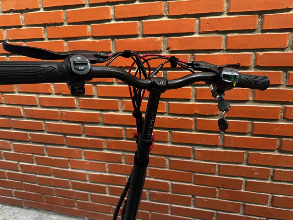 Komfortowa i Ekonomiczna Hulajnoga Elektryczna ZWheel 500W Siodełko