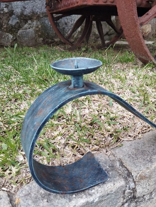Candelabro 2 velas em ferro