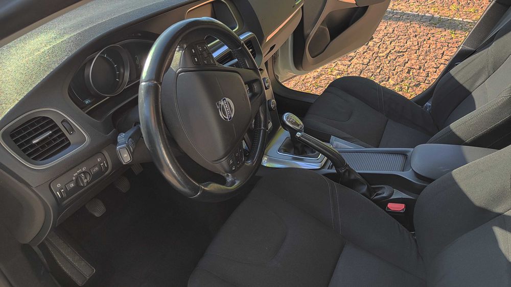 Volvo V40 D2 1.6D 115cv