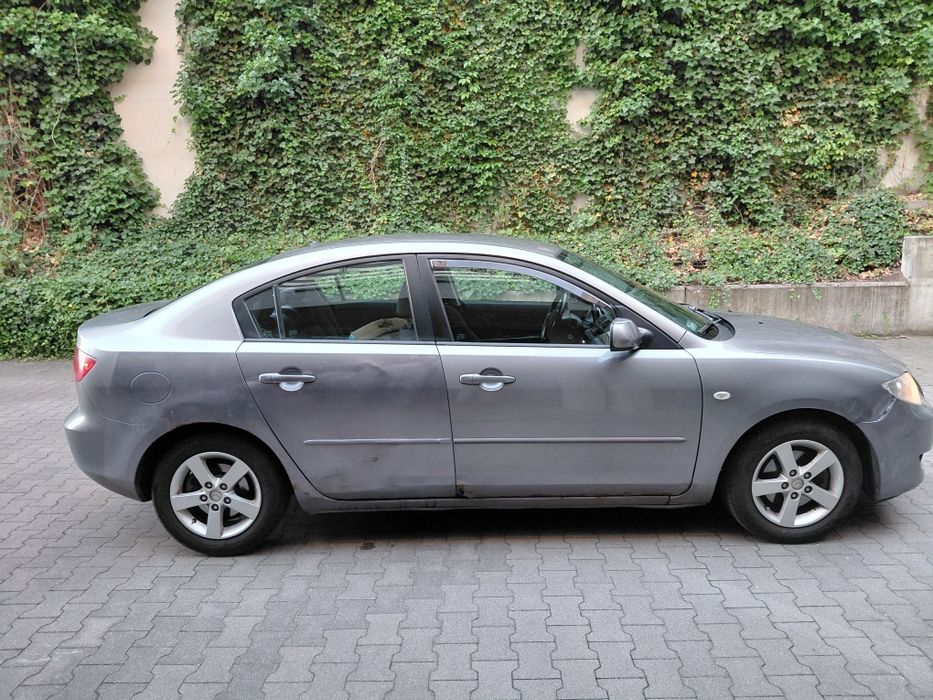 Mazda 3; silnik 1.6; rocznik 2004; sedan