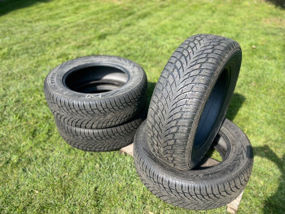 Opony zimowe do SUVA komplet Nokian Vr Suv 4 R18 235 x 65 x 18 st. bdb