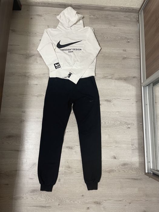 Костюм Nike (розмір М)