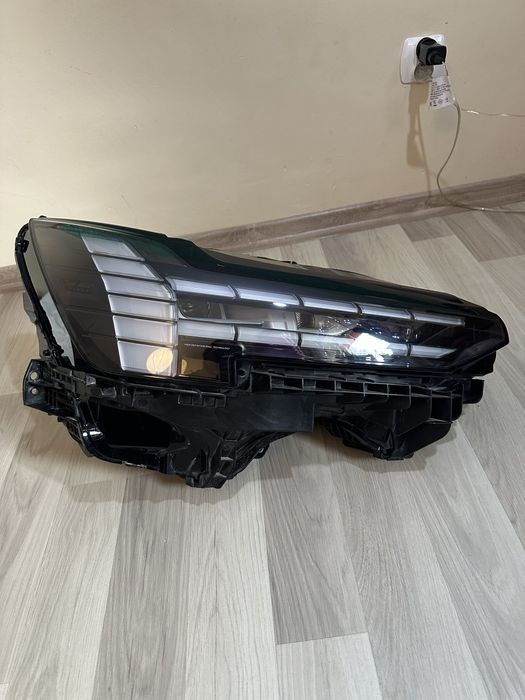 Фара Volvo EX90 Full led