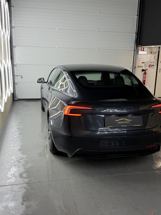 Tesla Model 3 Sr plus