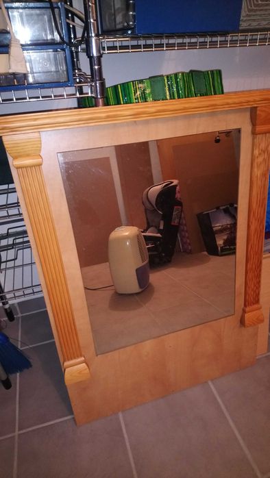 Espelho grande bem cuidado Madeira Maciça