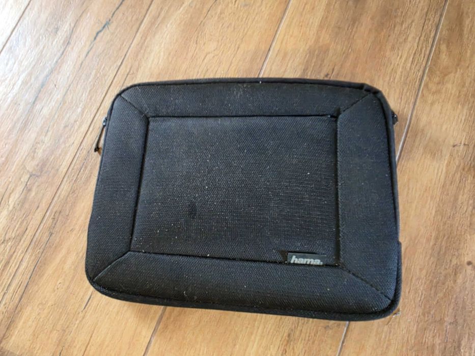 Etui na tablet, pokrowiec 10 11' cali Hama czarny stan bdb