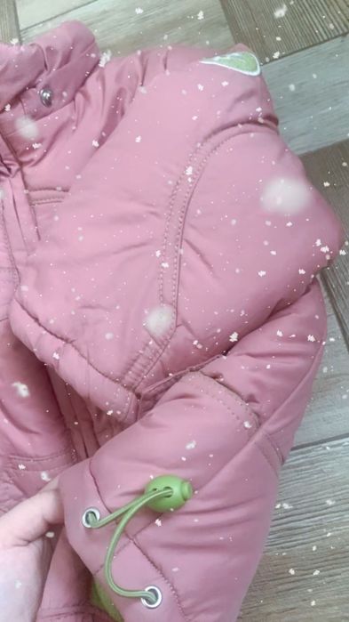 Зимова курточка на дівчинку